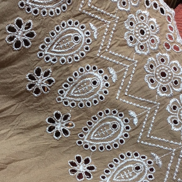 SALE! Flowing Boho Embroidered Tunic - Picture 9 of 13